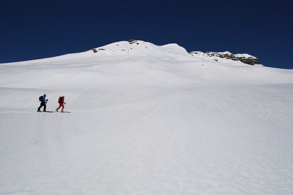 Marie et Yannick en direction d'un sommet à 5500m, ça valait le coup d'être patient.
